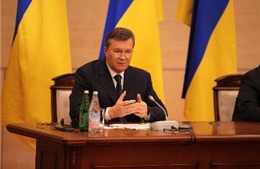 Tổng thống Yanukovich nói gì trong họp báo tại Nga?